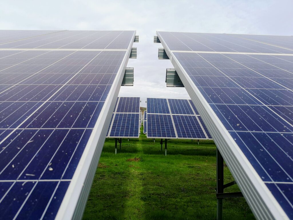 mariana proenca GXiHwHkIdVs unsplash 1024x768 - Die Zukunft der Solartechnologie: Ein Ausblick auf Trends und Innovationen mit dem SOLARZENTRUM MÜNCHEN