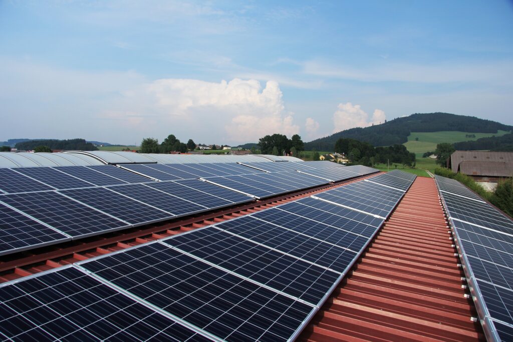 solar energy ge6eedd80b 1920 1 1024x683 - Das SOLARZENTRUM MÜNCHEN und die regionale Wirtschaft: Wie lokale Unternehmen von erneuerbaren Energien profitieren